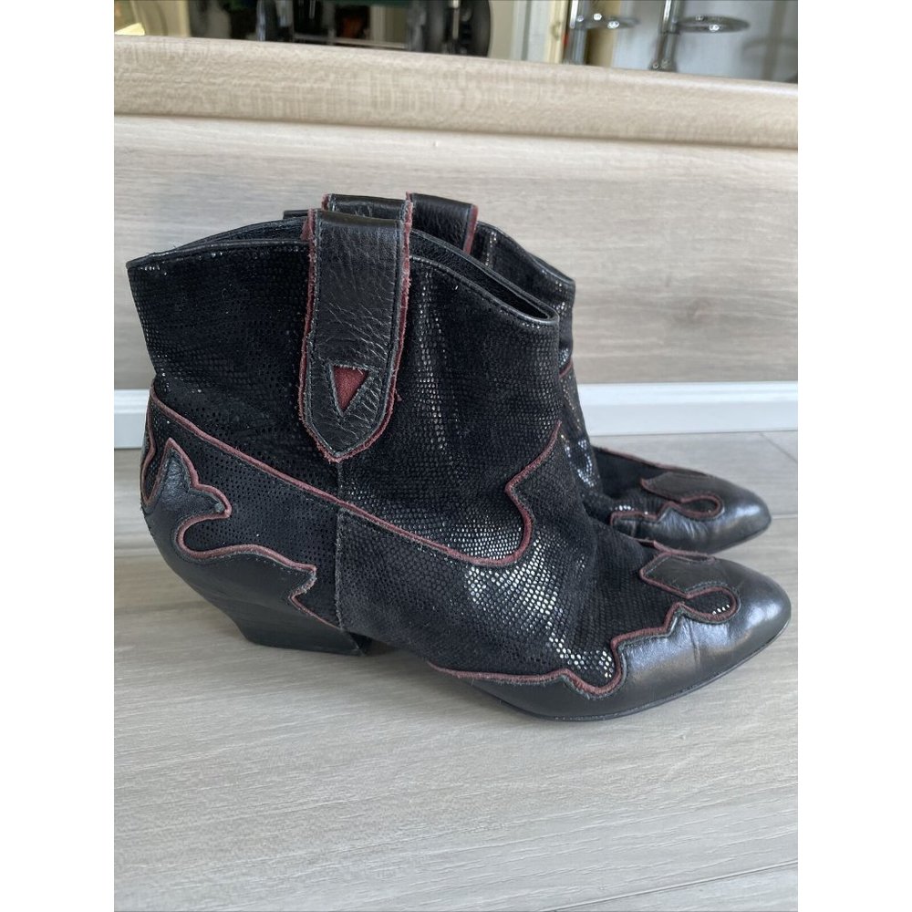 ISOLA‎ 6406001 Women's Bootie Western Ankle Boots Black Red Leather Size 6